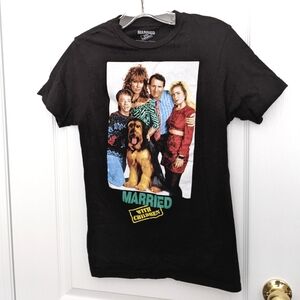 3/$15 Black Graphic T-shirt "Married with kids" print